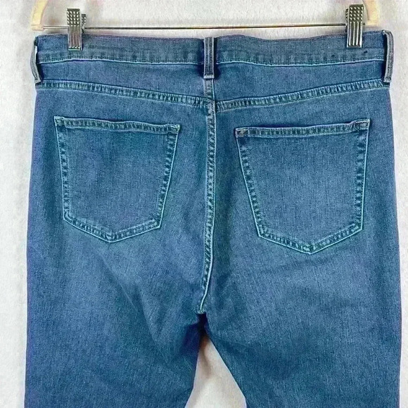 GAP Denim Women’s Jeans Size 12/31L Med Wash Boot Cut 10 1/2” Rise - Picture 6 of 11
